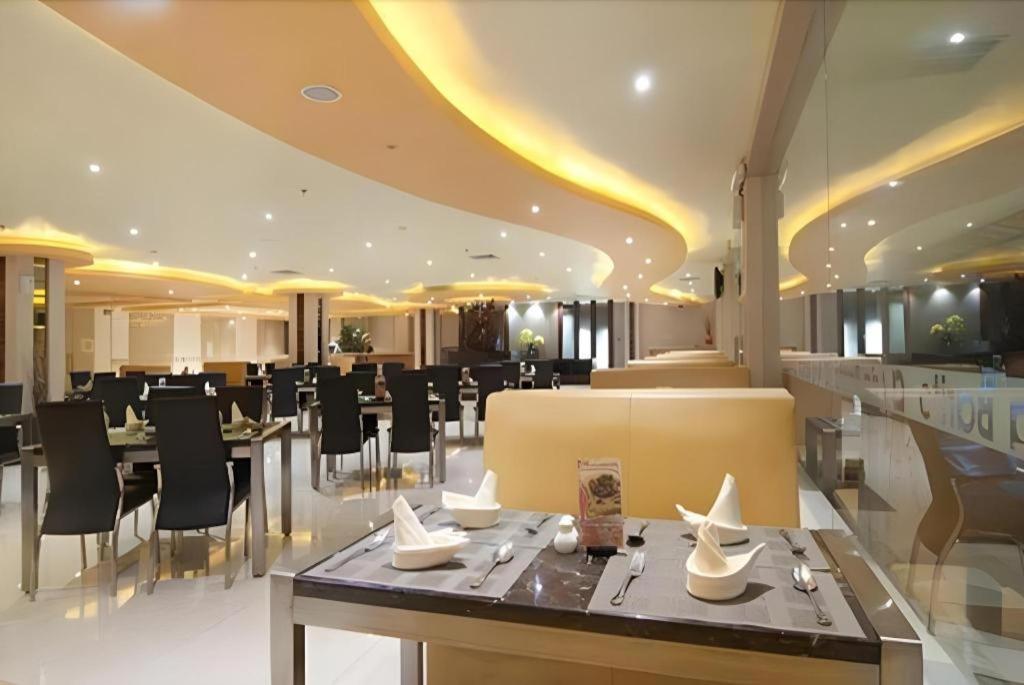 Aria Barito Hotel Банджармасин Экстерьер фото